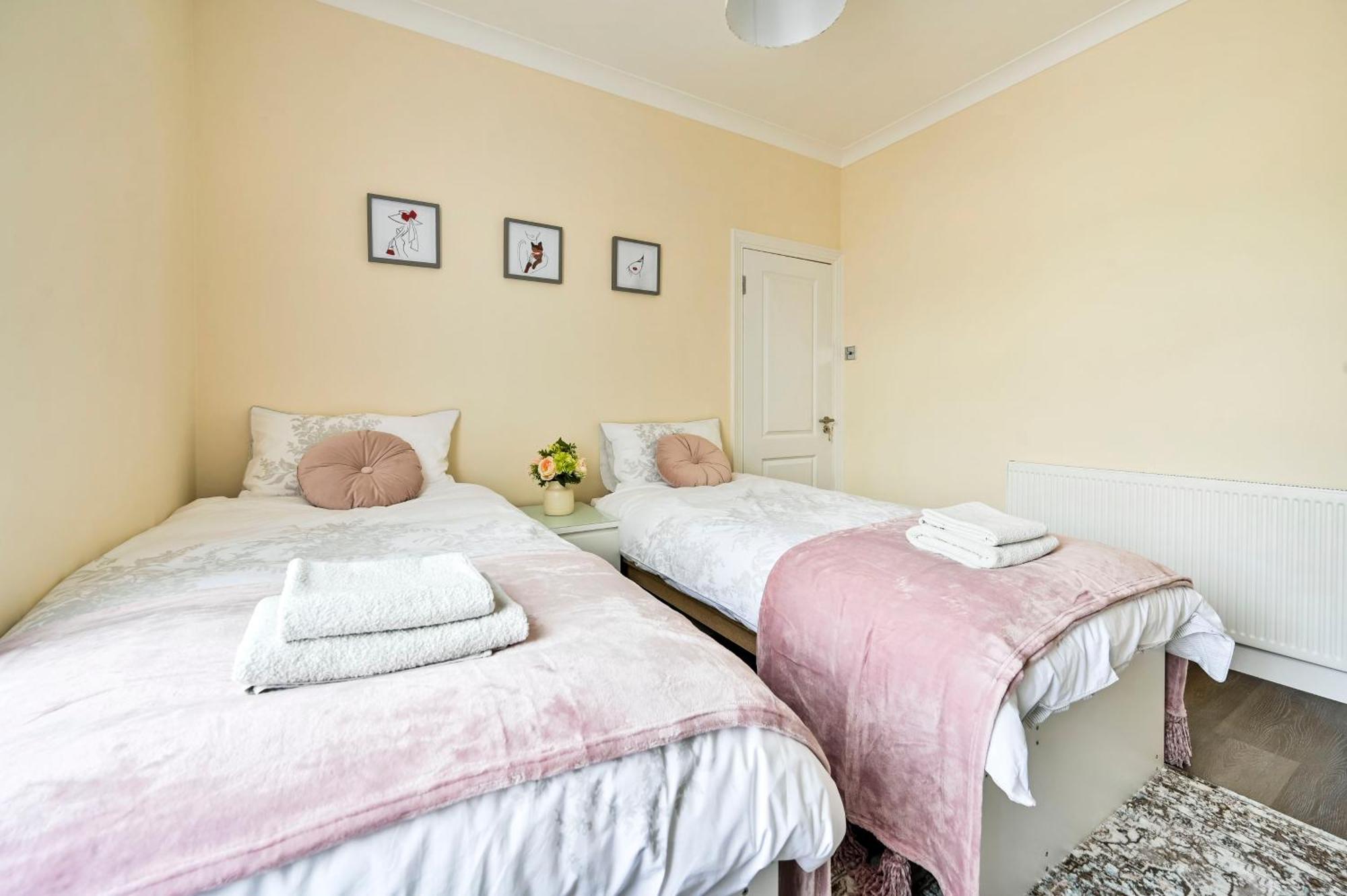 A Two Bedroom A Stride Away From Meridian Greenwich London Exterior foto