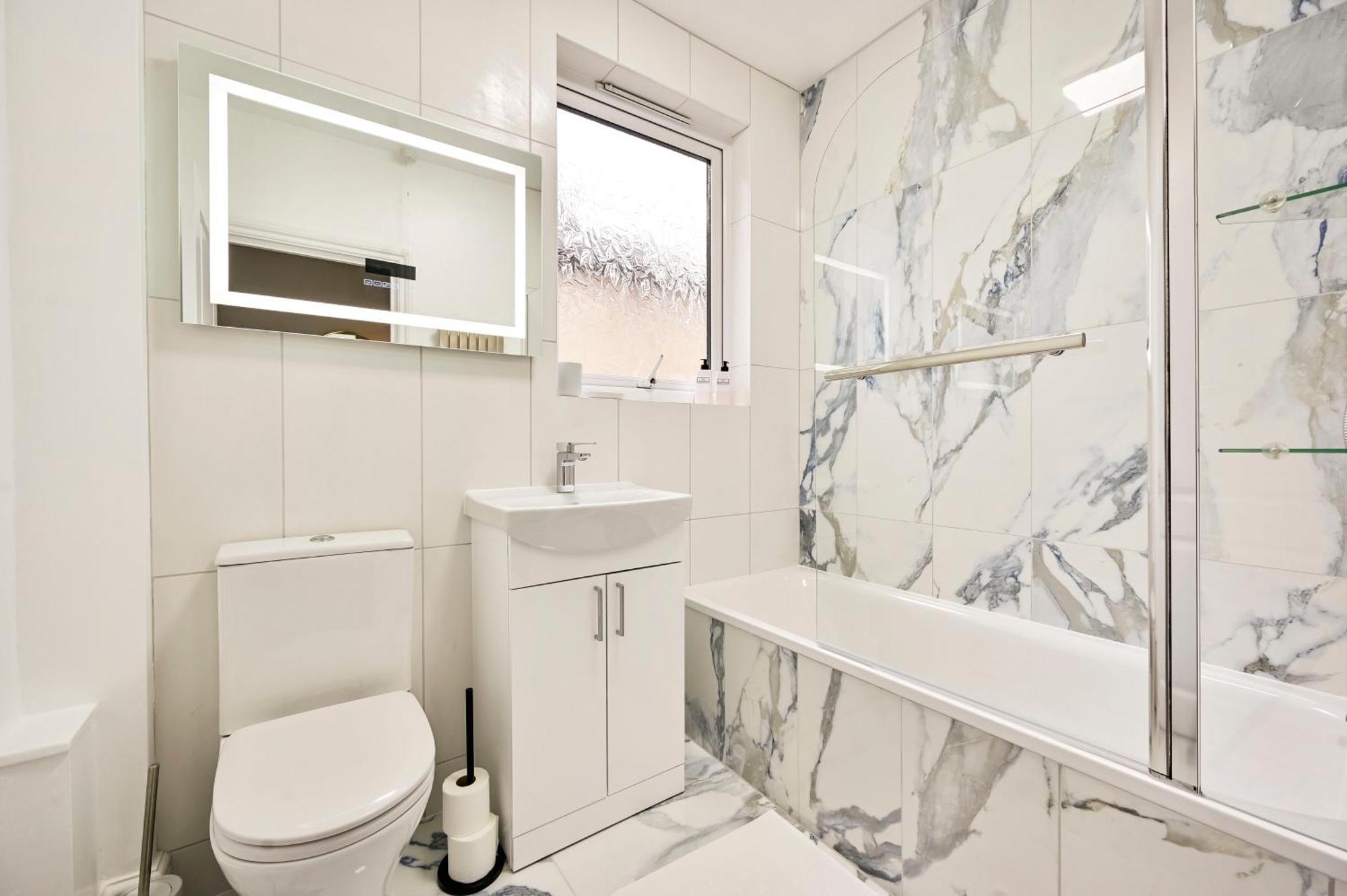 A Two Bedroom A Stride Away From Meridian Greenwich London Exterior foto
